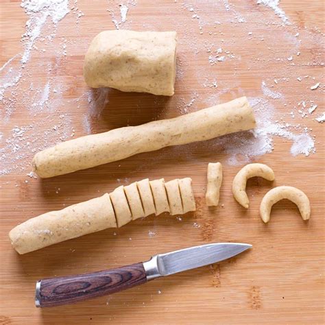 Tvarování rohlíčků