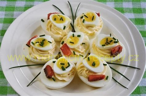 Vejce plněná česnekovou pomazánkou