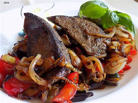 Vepřová játra s cibulí