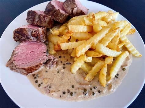 Vepřová panenka s pepřovou omáčkou