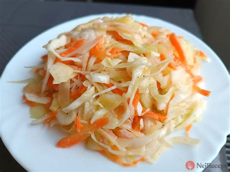 Vietnamský zelný salát