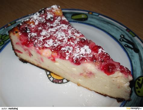 Vrstvený tvarohový koláč s ovocem