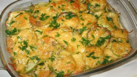 Zapečené brambory s cuketou