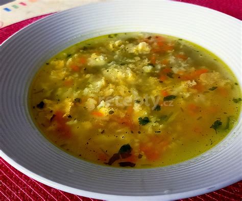 Zeleninová polévka s krupicí