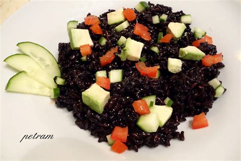 salát z černé rýže